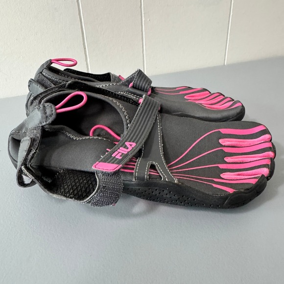 FILA Skeletoes Gray Pink Five Finger Athletic Shoes Womens US 7 Toe Separators - Picture 1 of 10